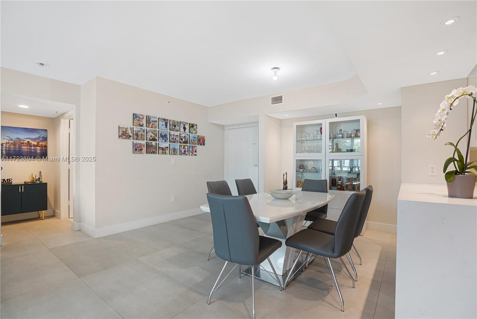 1155 Brickell Bay Dr 704 Property Photo 14