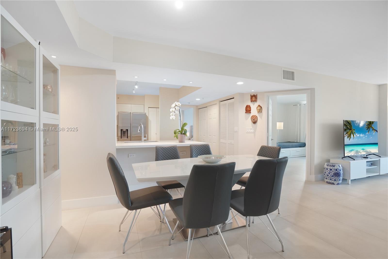 1155 Brickell Bay Dr 704 Property Photo 16