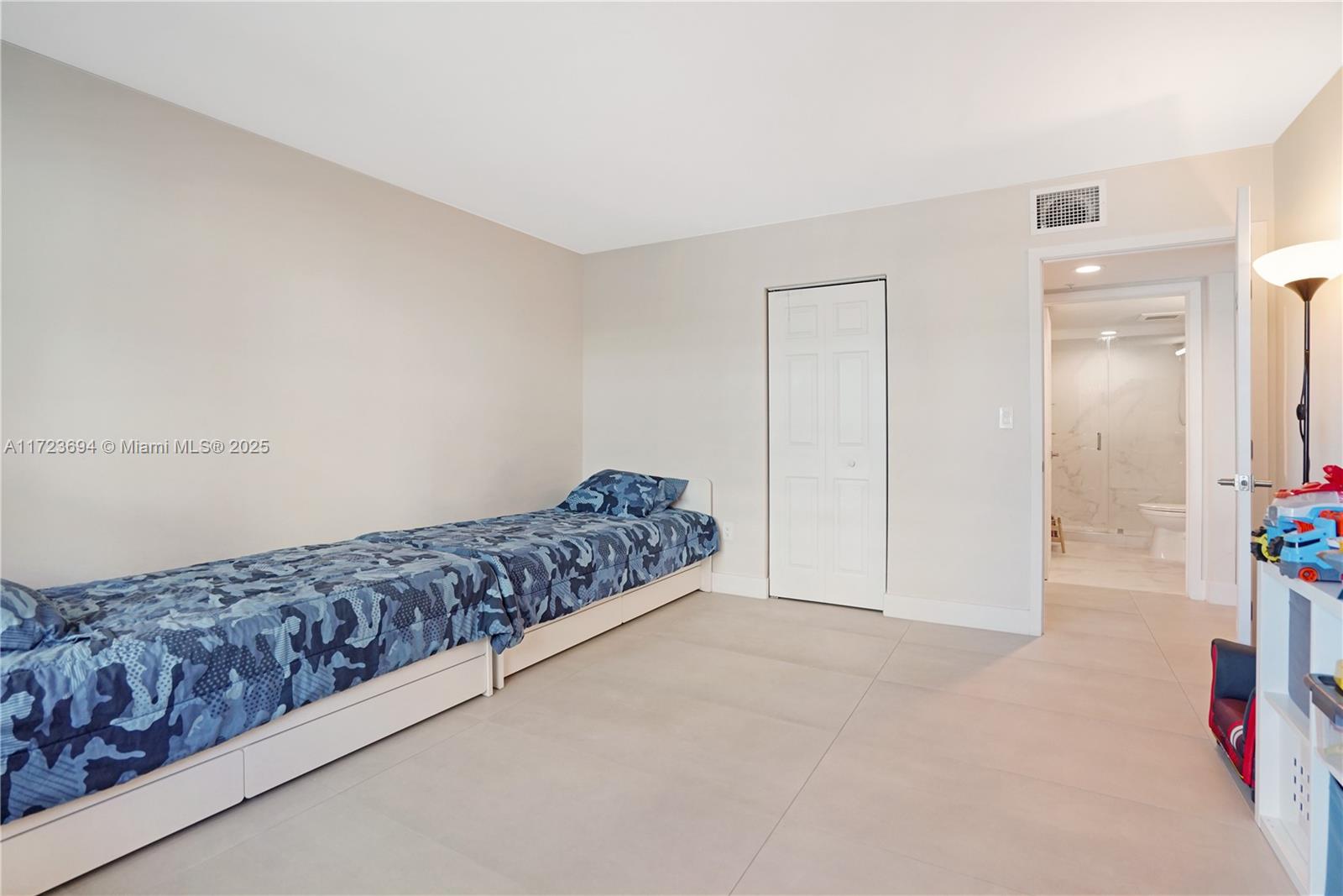 1155 Brickell Bay Dr 704 Property Photo 35