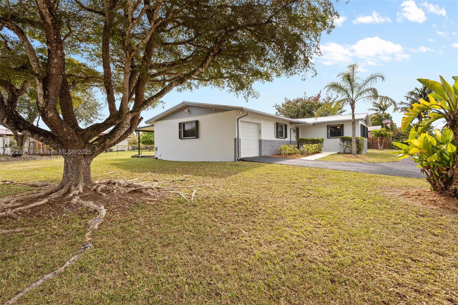 27661 Sw 162nd Ct Property Photo 8