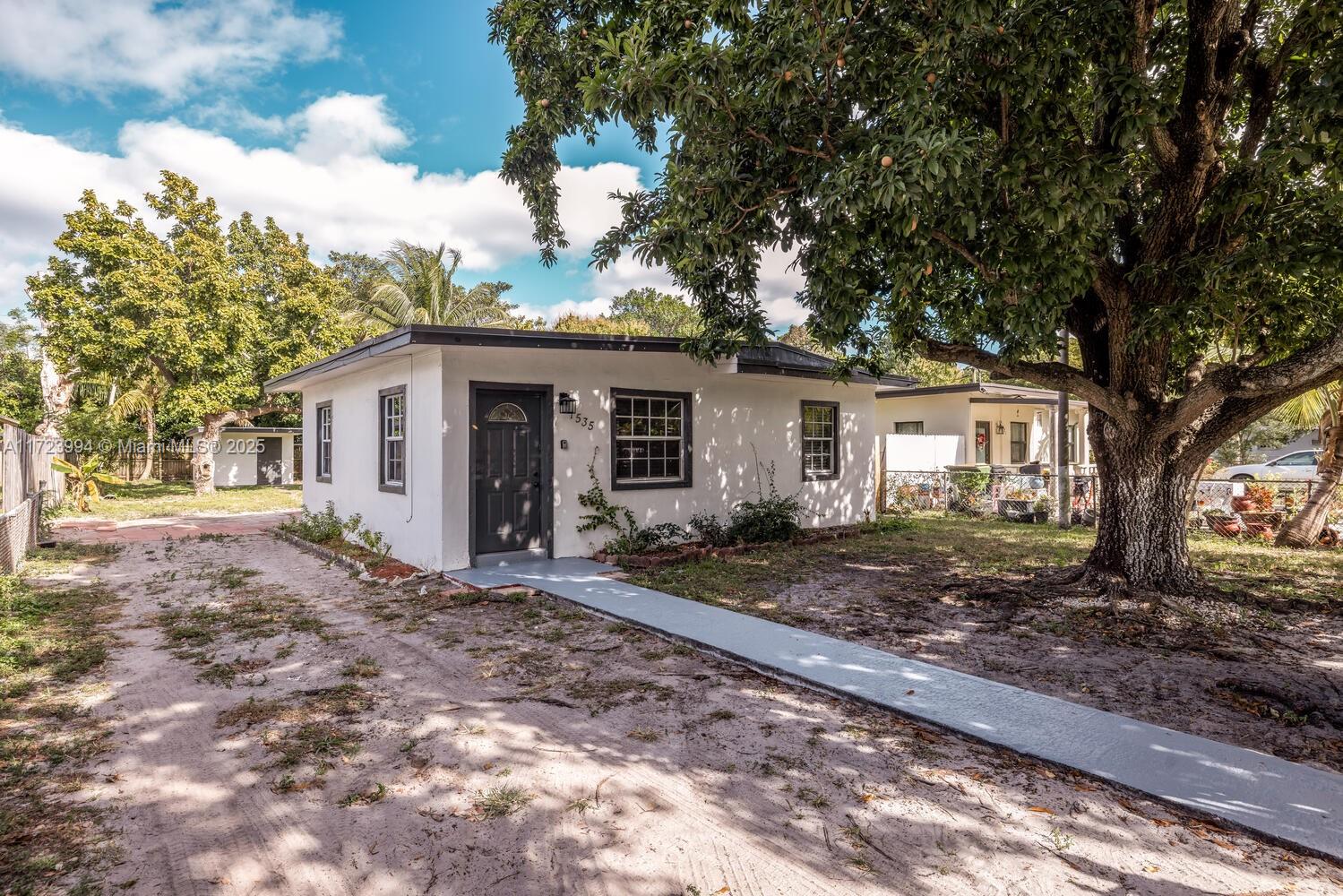 1535 Nw 121st St Property Photo 1