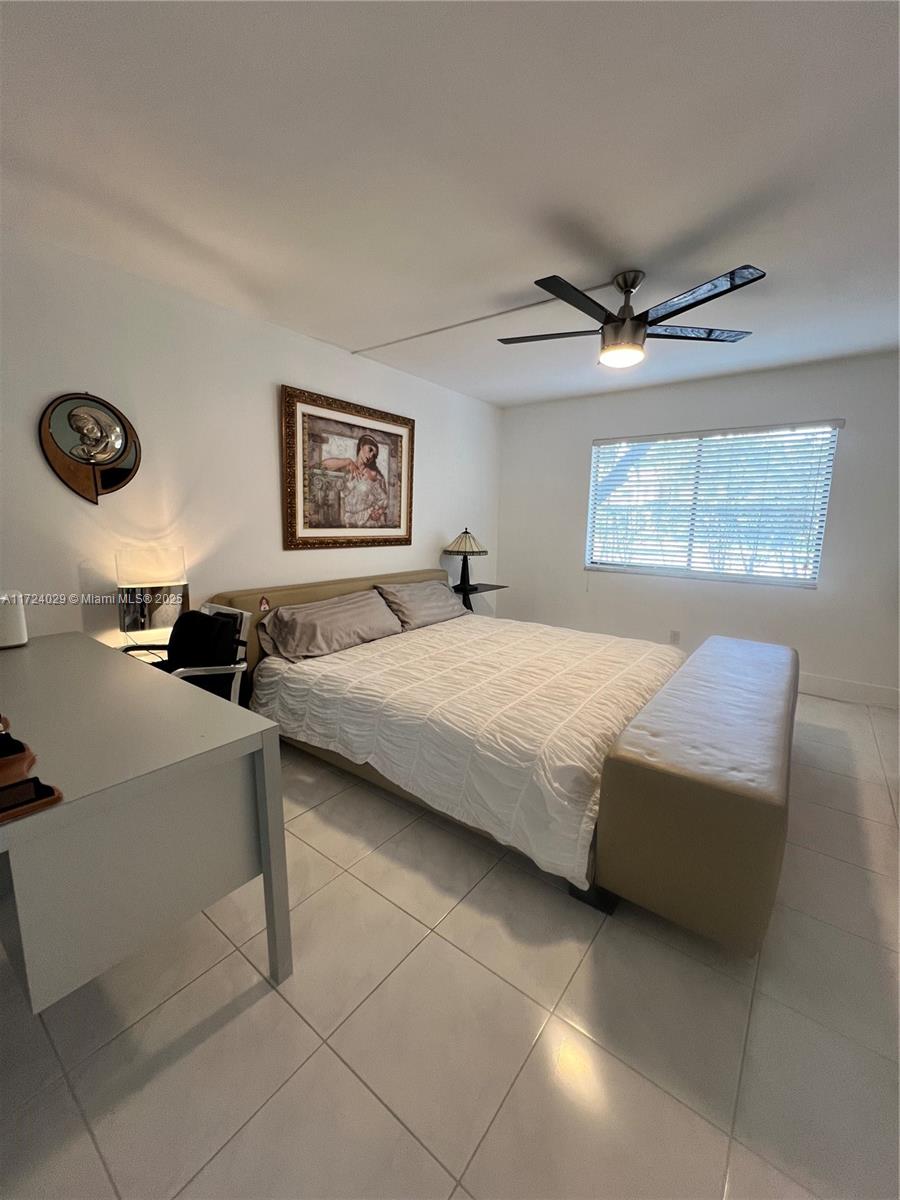408 Lakeview Dr 102 Property Photo 3