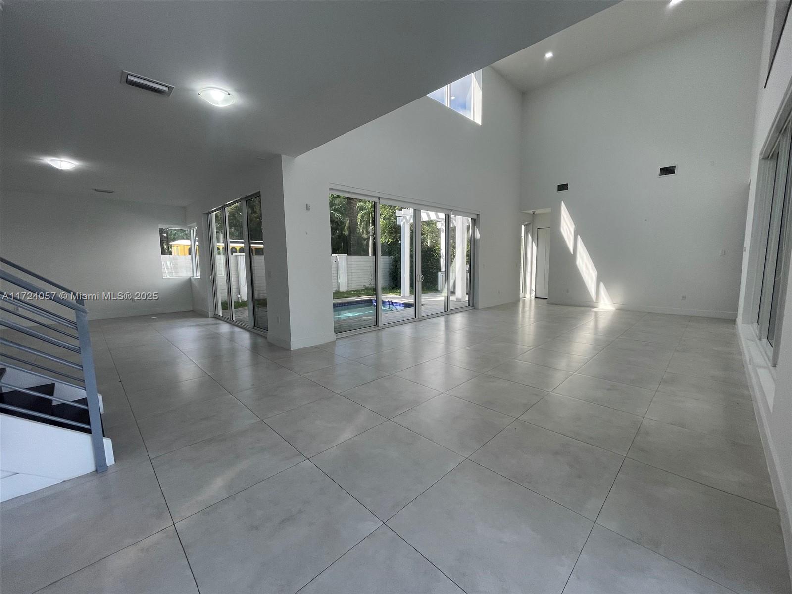 10250 Nw 74th Ter 0 Property Photo 8