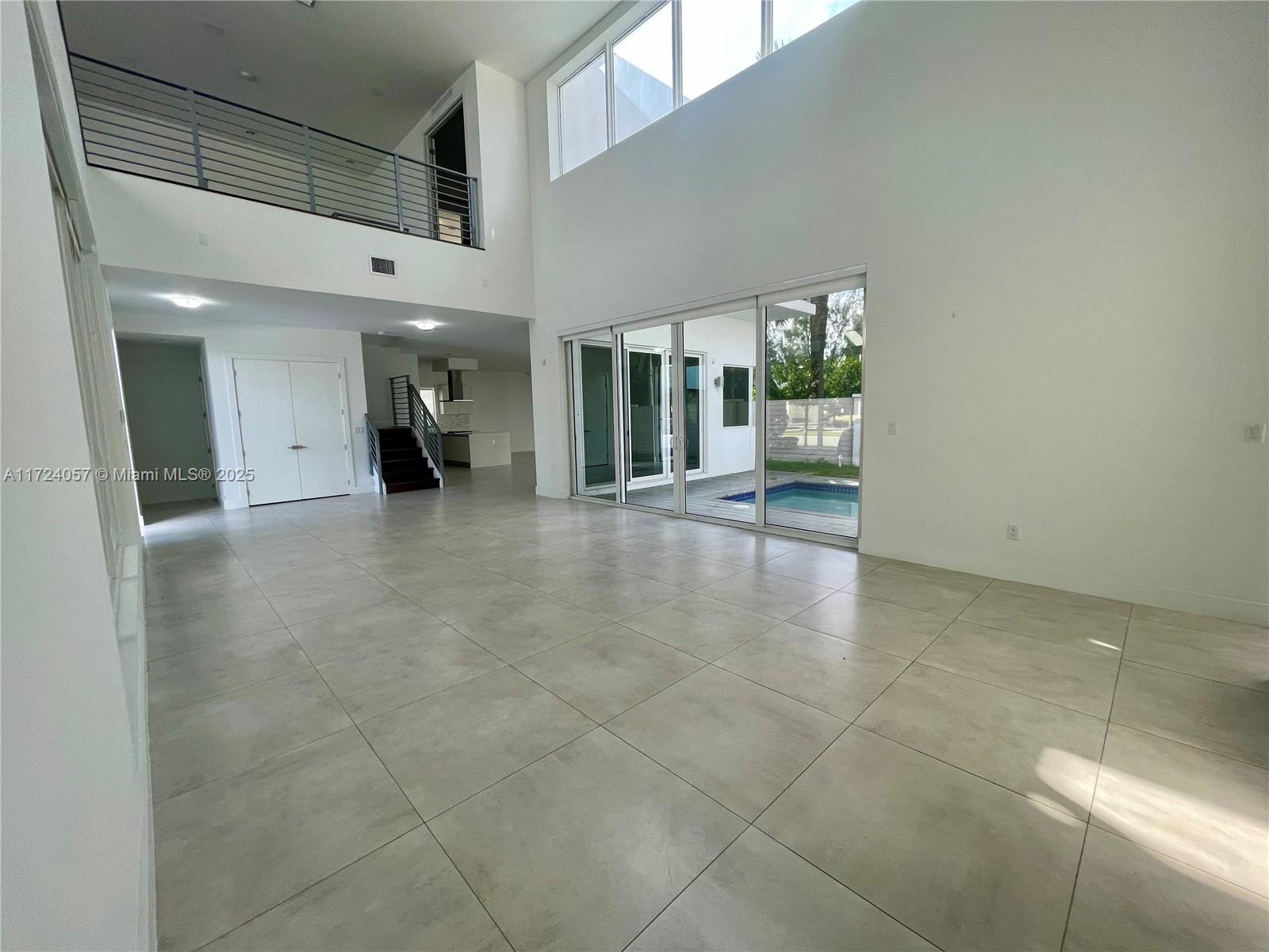 10250 Nw 74th Ter 0 Property Photo 10
