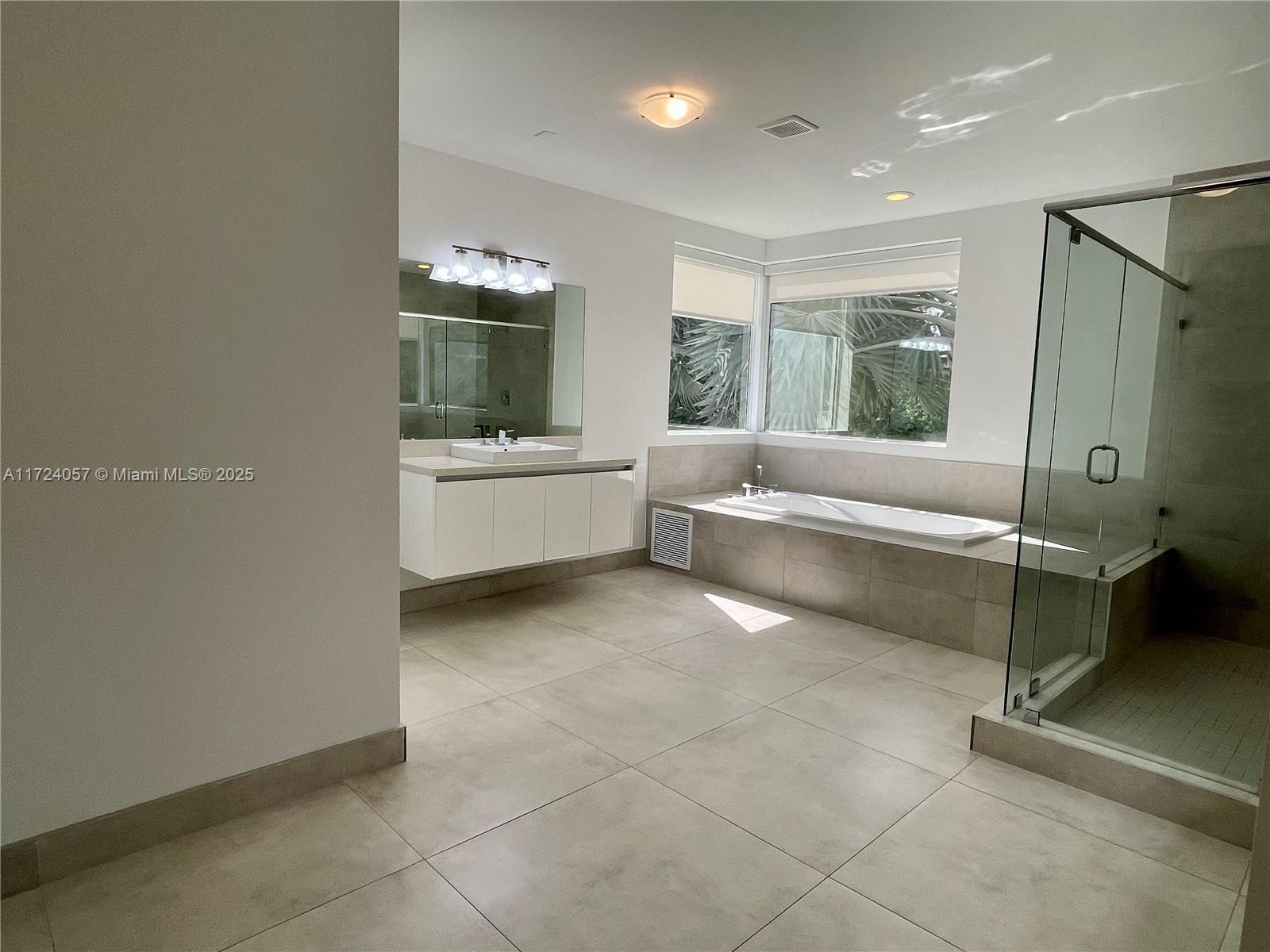 10250 Nw 74th Ter 0 Property Photo 17