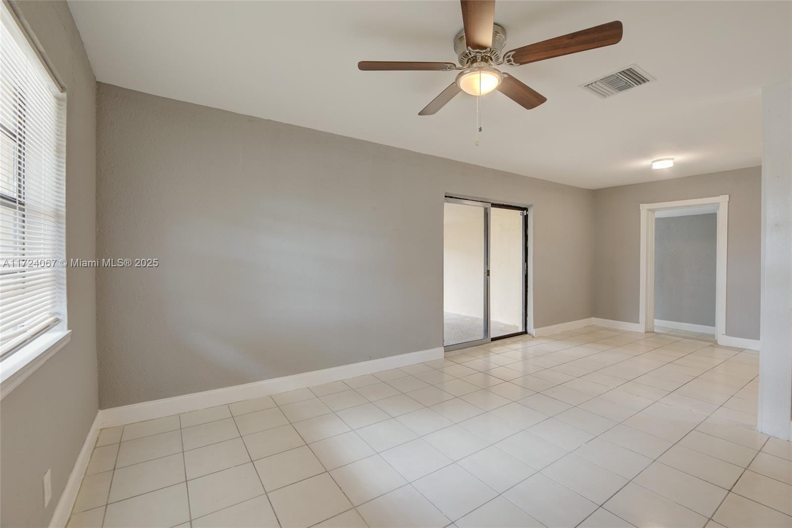 1643 Nw 14th Ct Property Photo 29