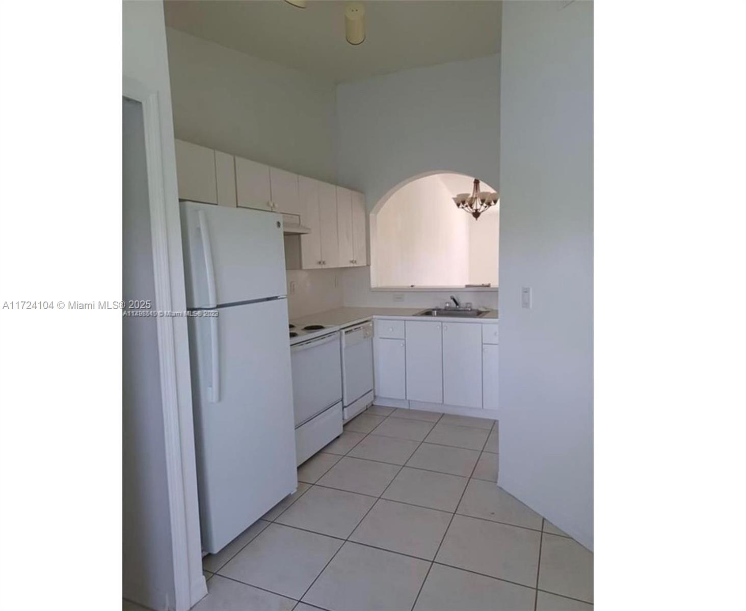 1270 Se 26th St Property Photo 4