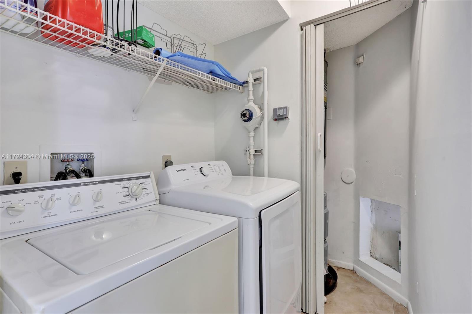 8891 Wiles Rd 102 Property Photo 24