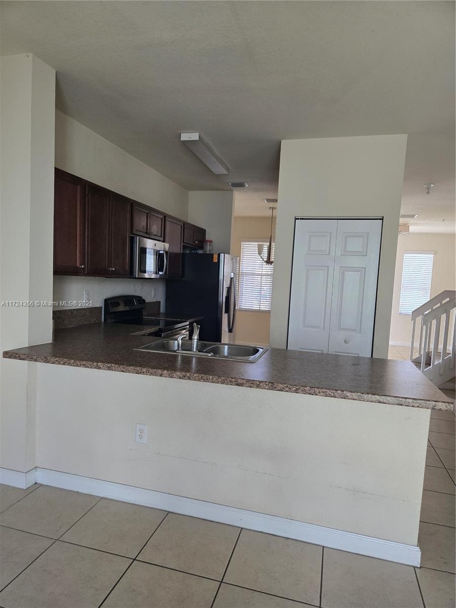 132 Se 28th Pl 5 Property Photo 13