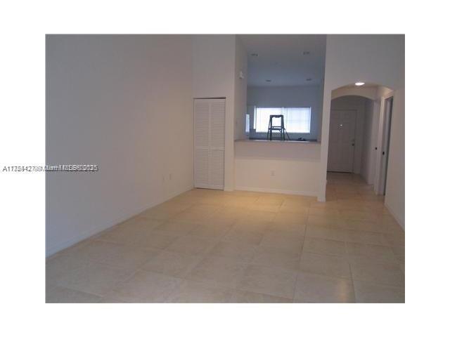 3858 Sw 48th Ave 3858 Property Photo 2