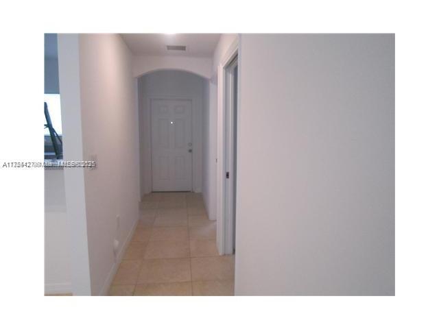 3858 Sw 48th Ave 3858 Property Photo 3