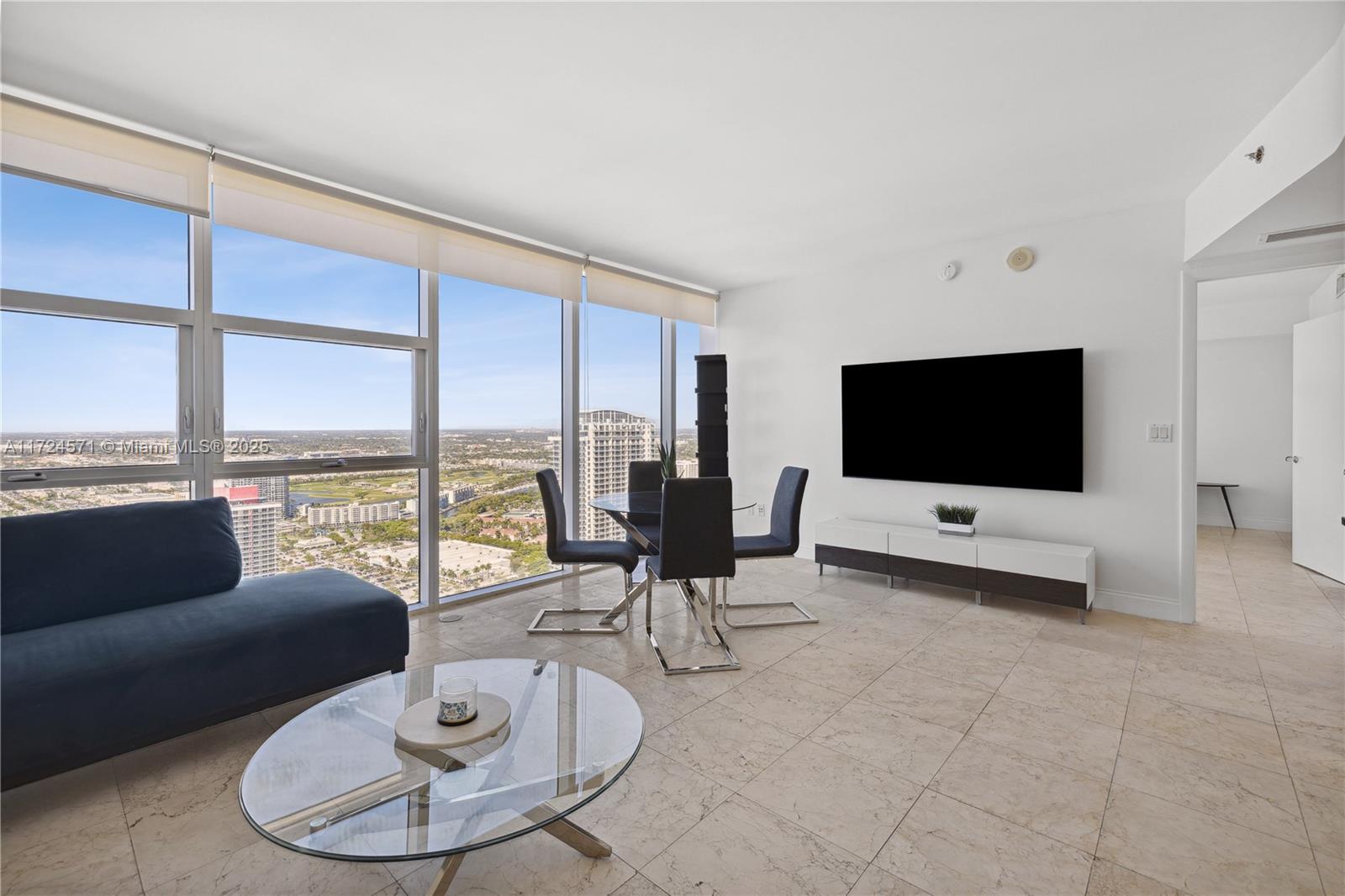 1830 S Ocean Dr 4907 Property Photo 3
