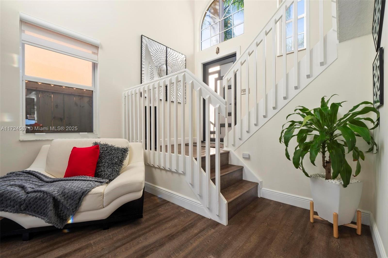 15887 Nw 4th Ct Property Photo 14