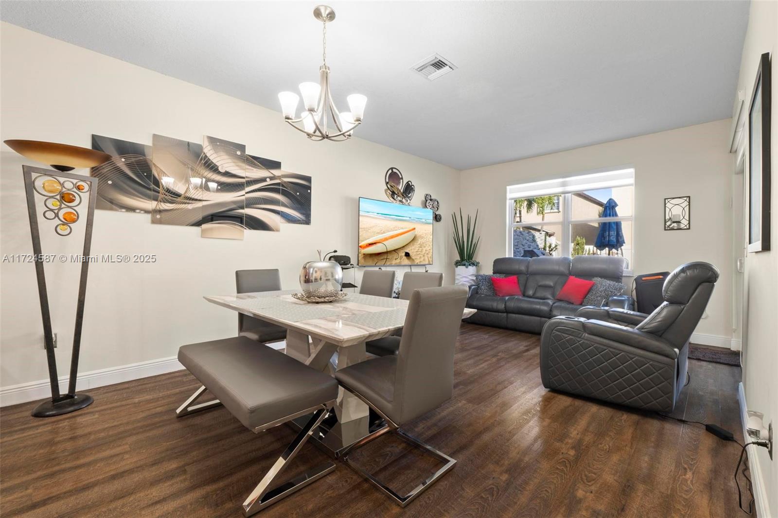 15887 Nw 4th Ct Property Photo 19