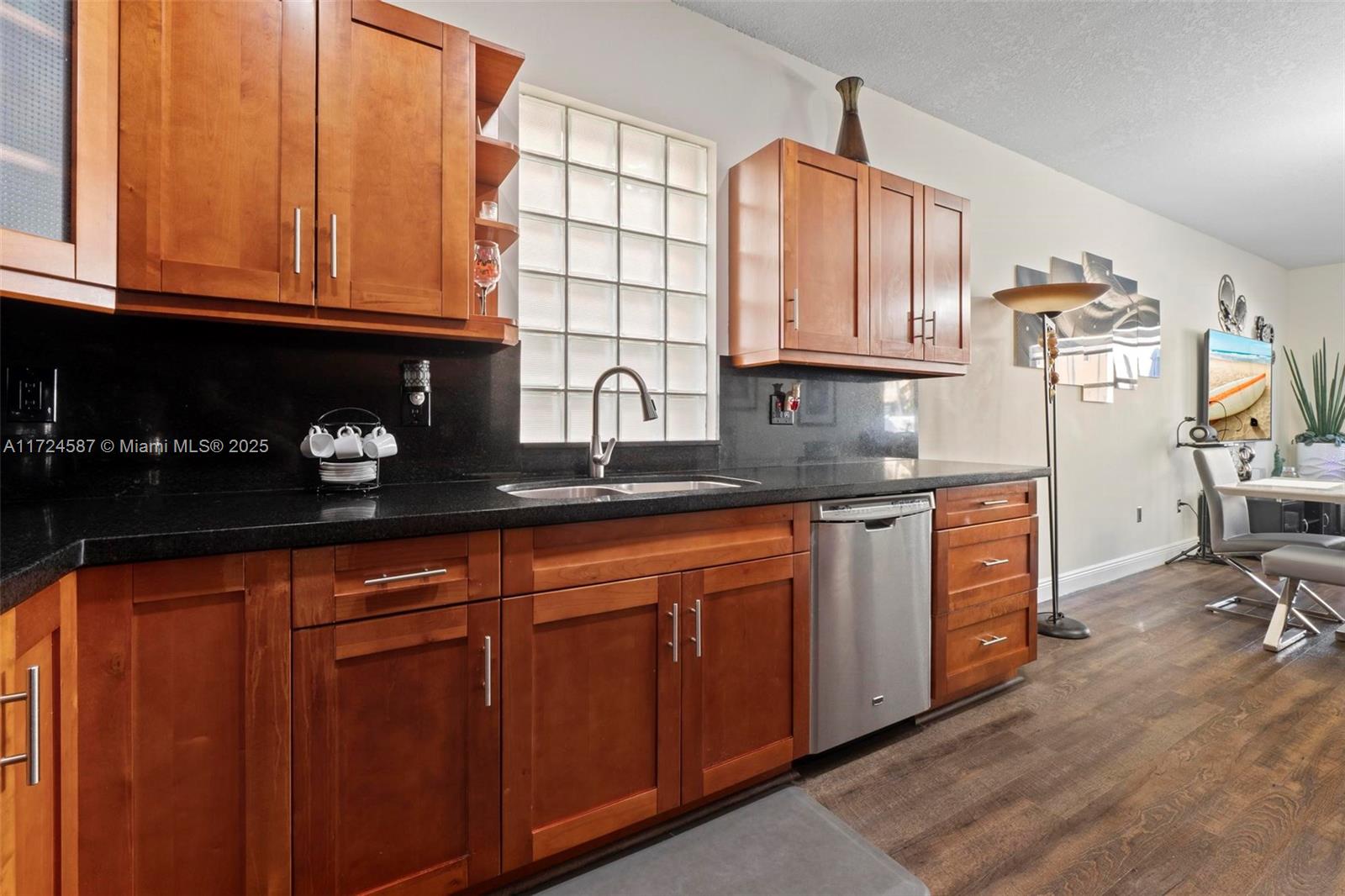 15887 Nw 4th Ct Property Photo 25