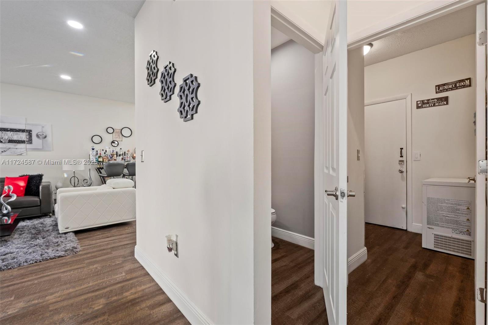 15887 Nw 4th Ct Property Photo 27