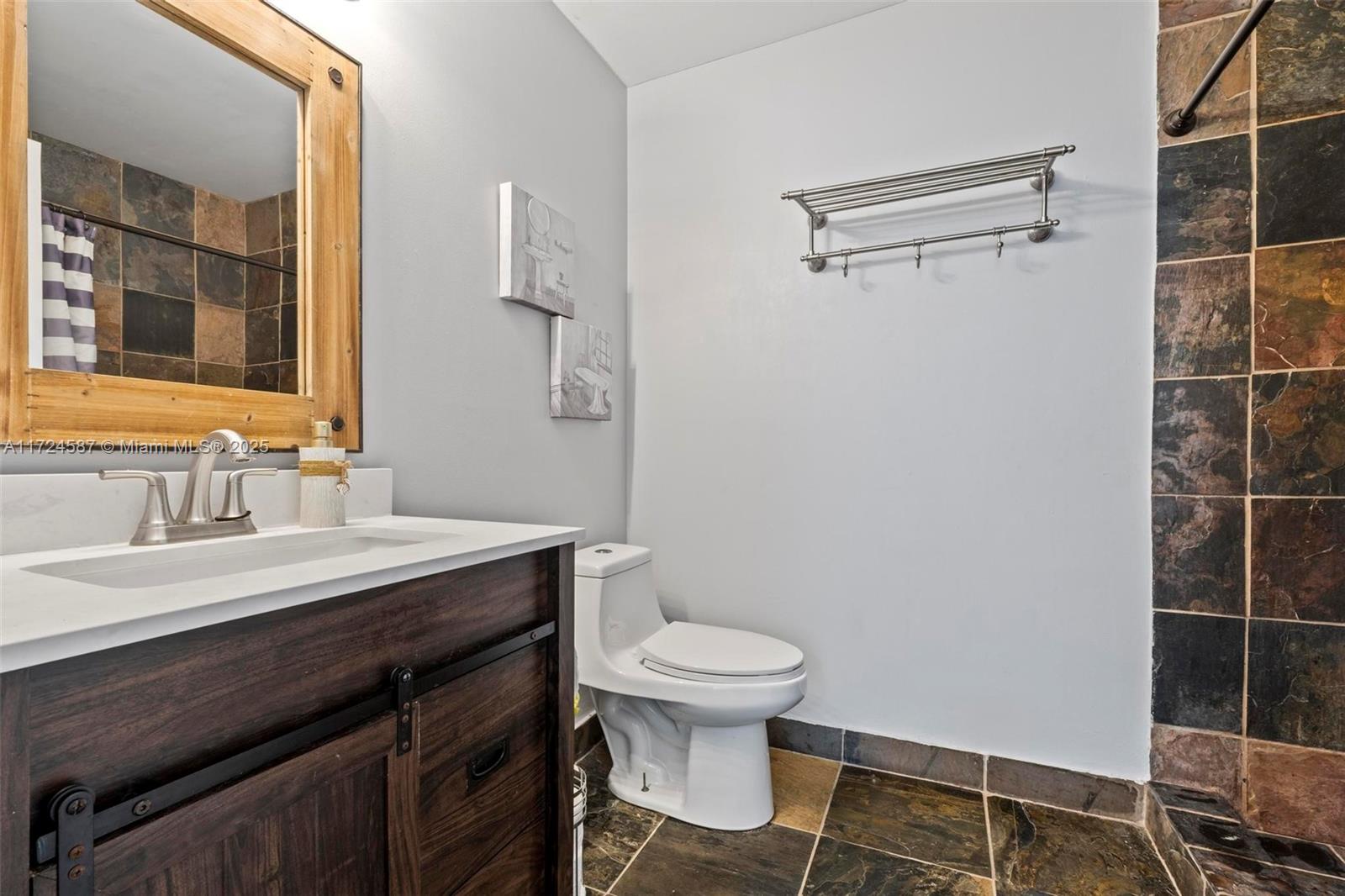 15887 Nw 4th Ct Property Photo 36