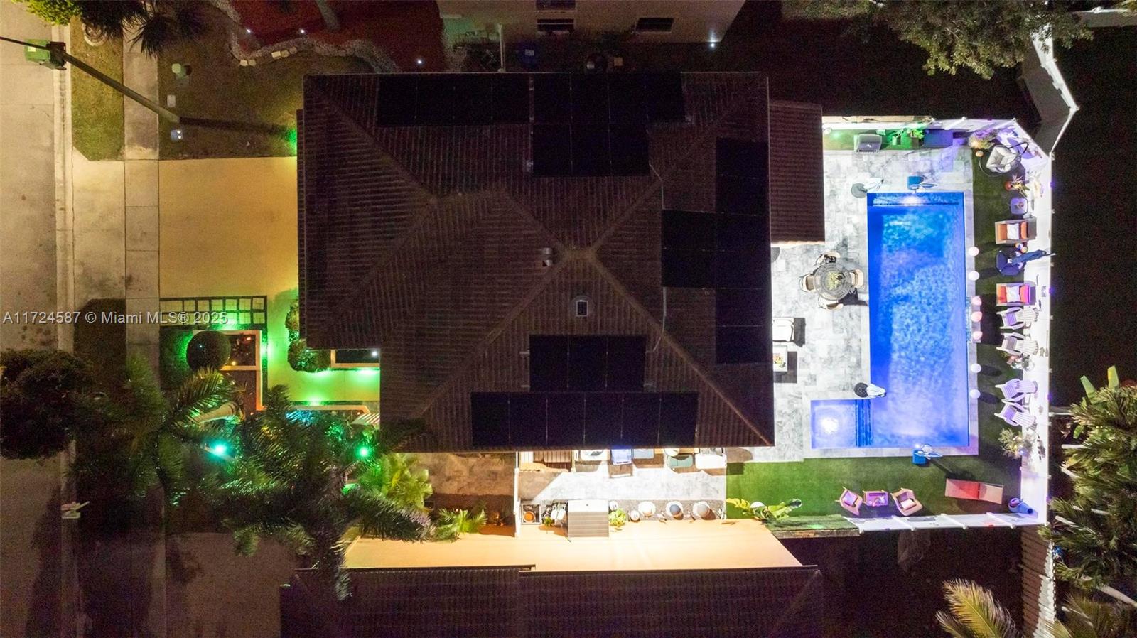 15887 Nw 4th Ct Property Photo 46