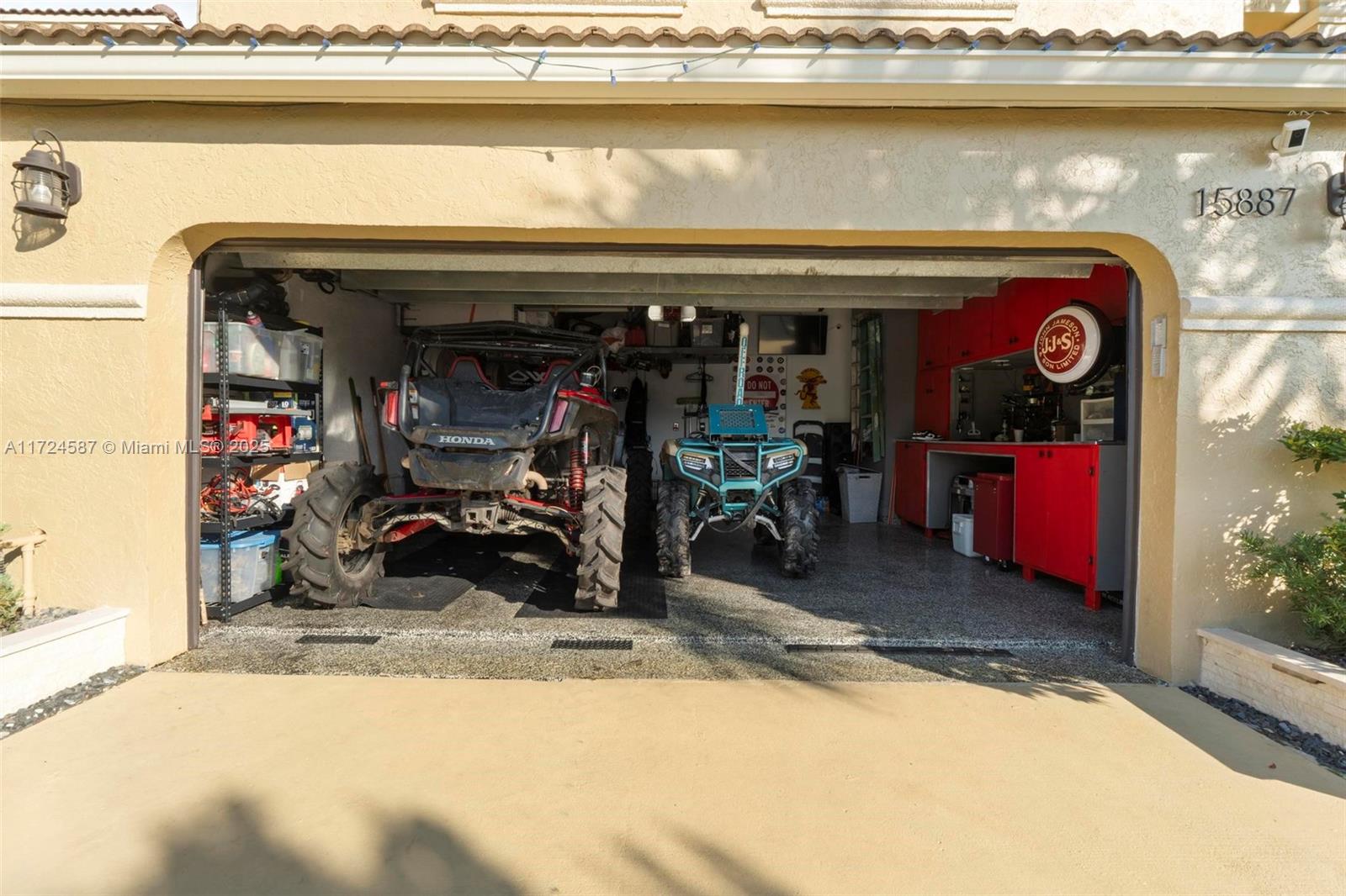 15887 Nw 4th Ct Property Photo 57