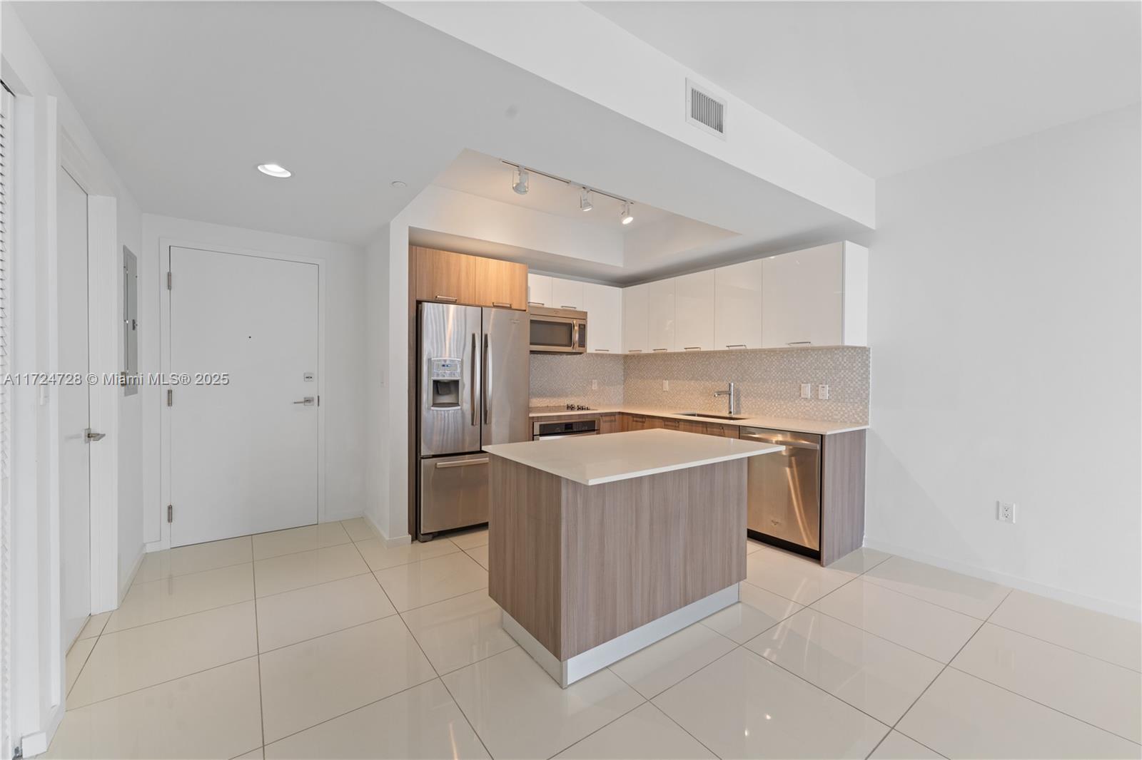 5300 Paseo Blvd 805 Property Photo 5