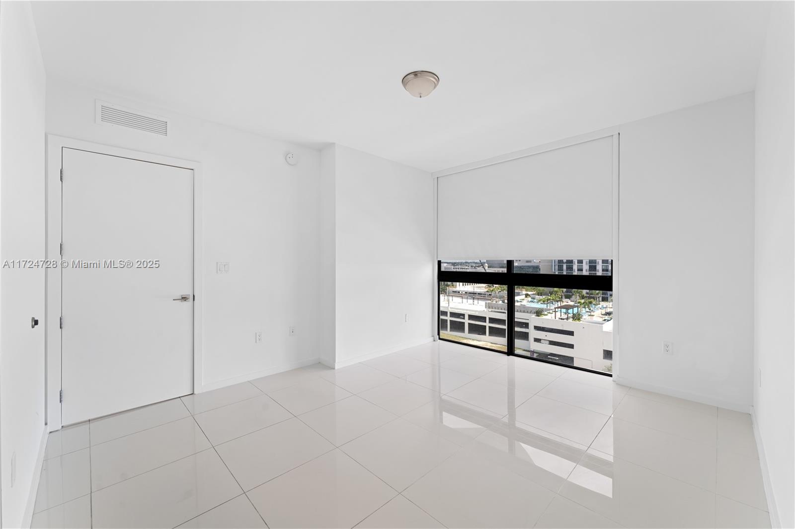 5300 Paseo Blvd 805 Property Photo 12