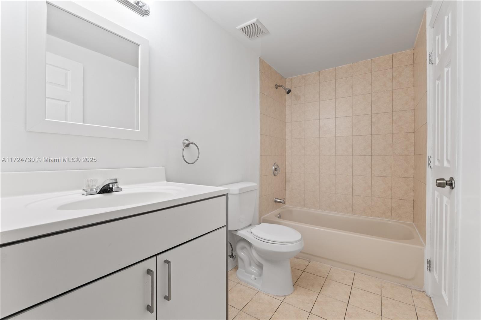 2660 W 76th St 106 Property Photo 8