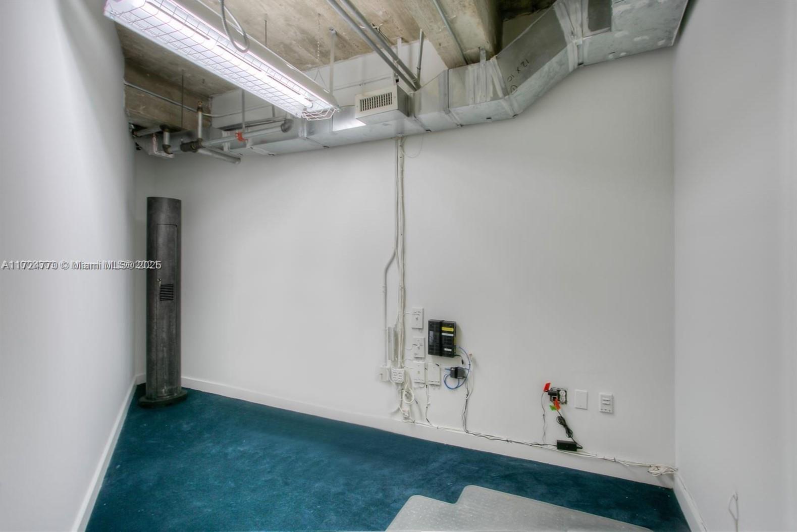 605 Lincoln Rd 460 Property Photo 8