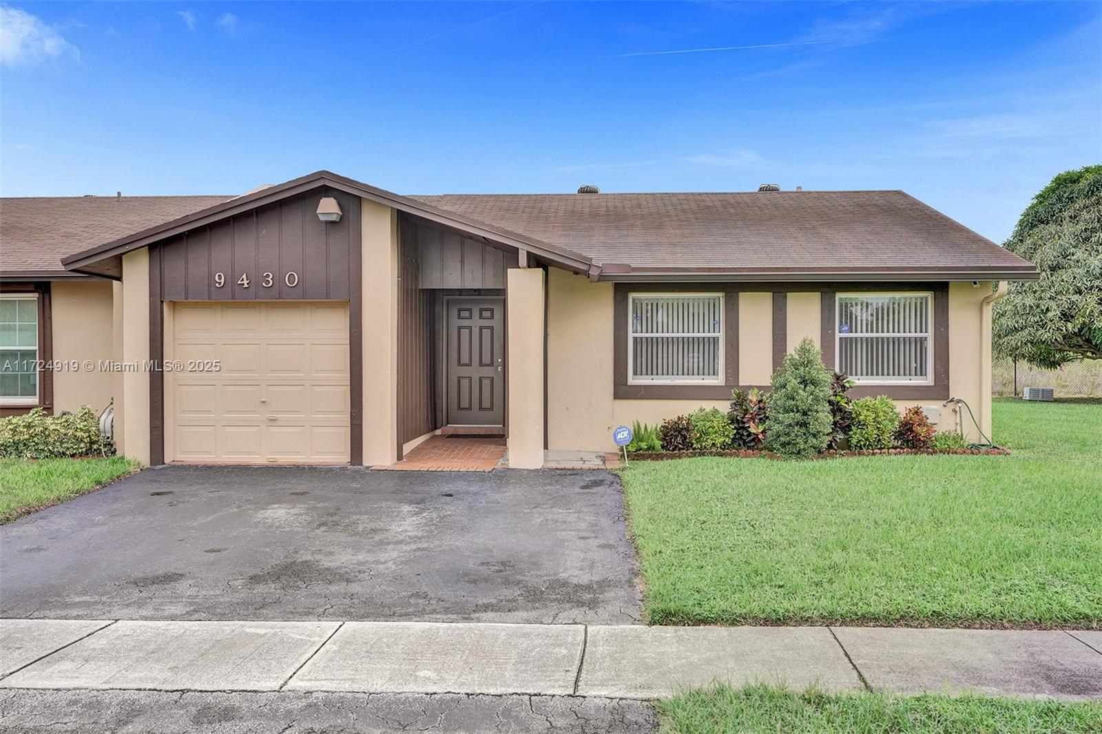 9430 S Meadows Cir 0 Property Photo 7