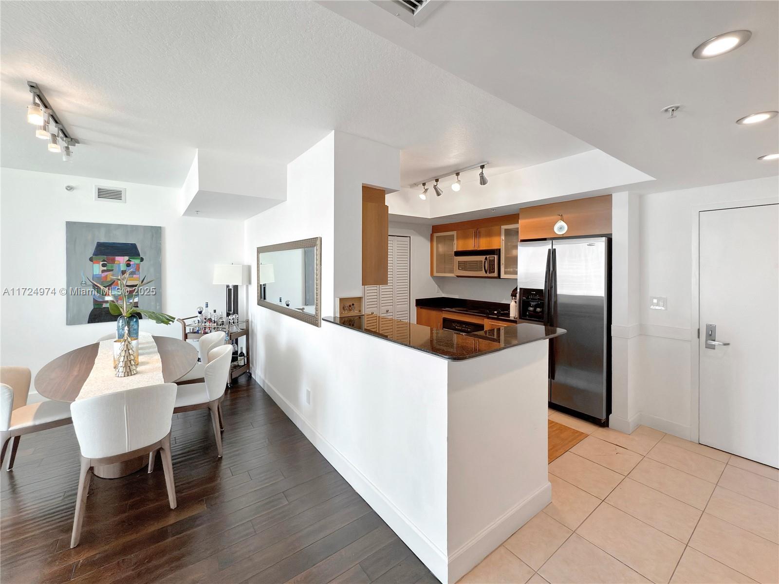 335 S Biscayne Blvd 2905 Property Photo 8