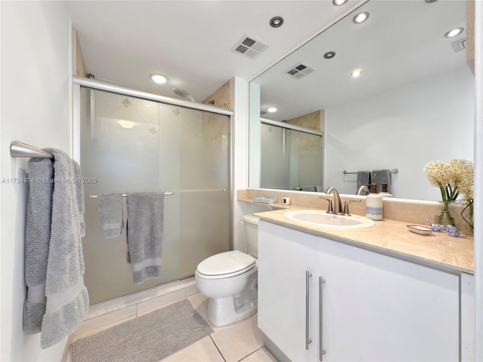 335 S Biscayne Blvd 2905 Property Photo 16