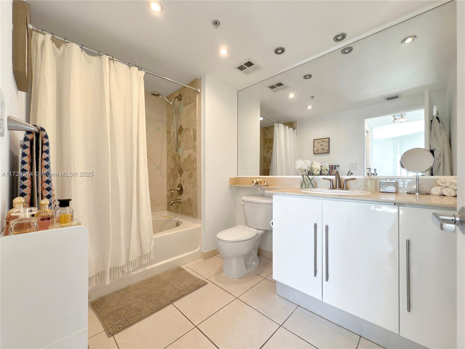 335 S Biscayne Blvd 2905 Property Photo 17