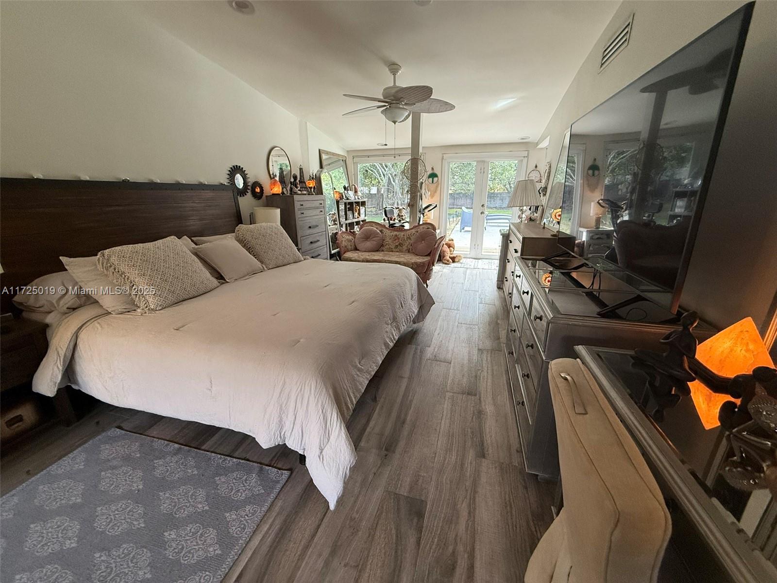 12500 Alamanda Dr Property Photo 26