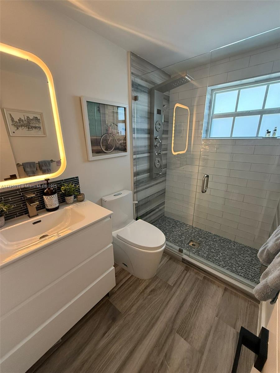 12500 Alamanda Dr Property Photo 42