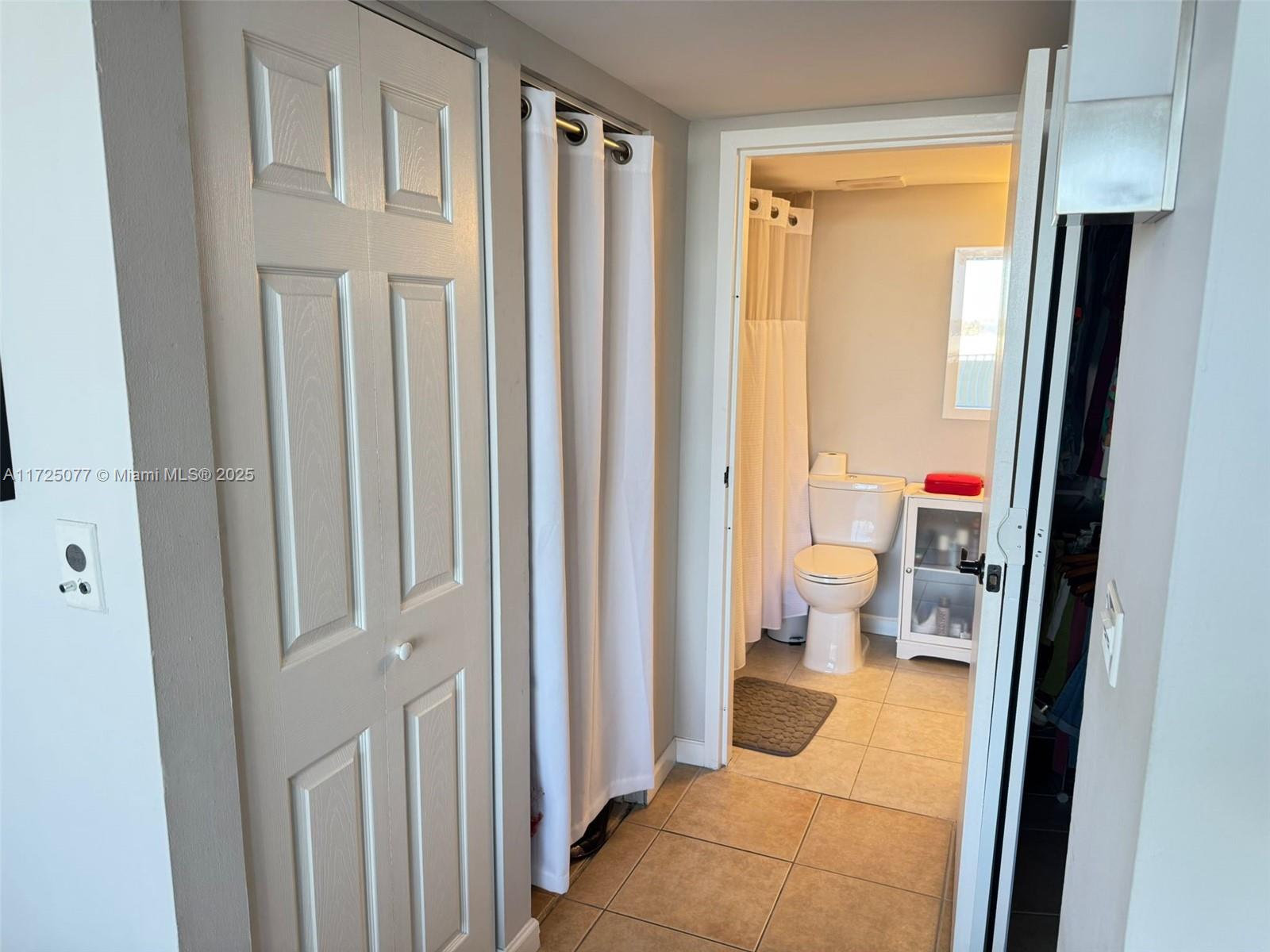 7601 E Treasure Dr 512 Property Photo 17
