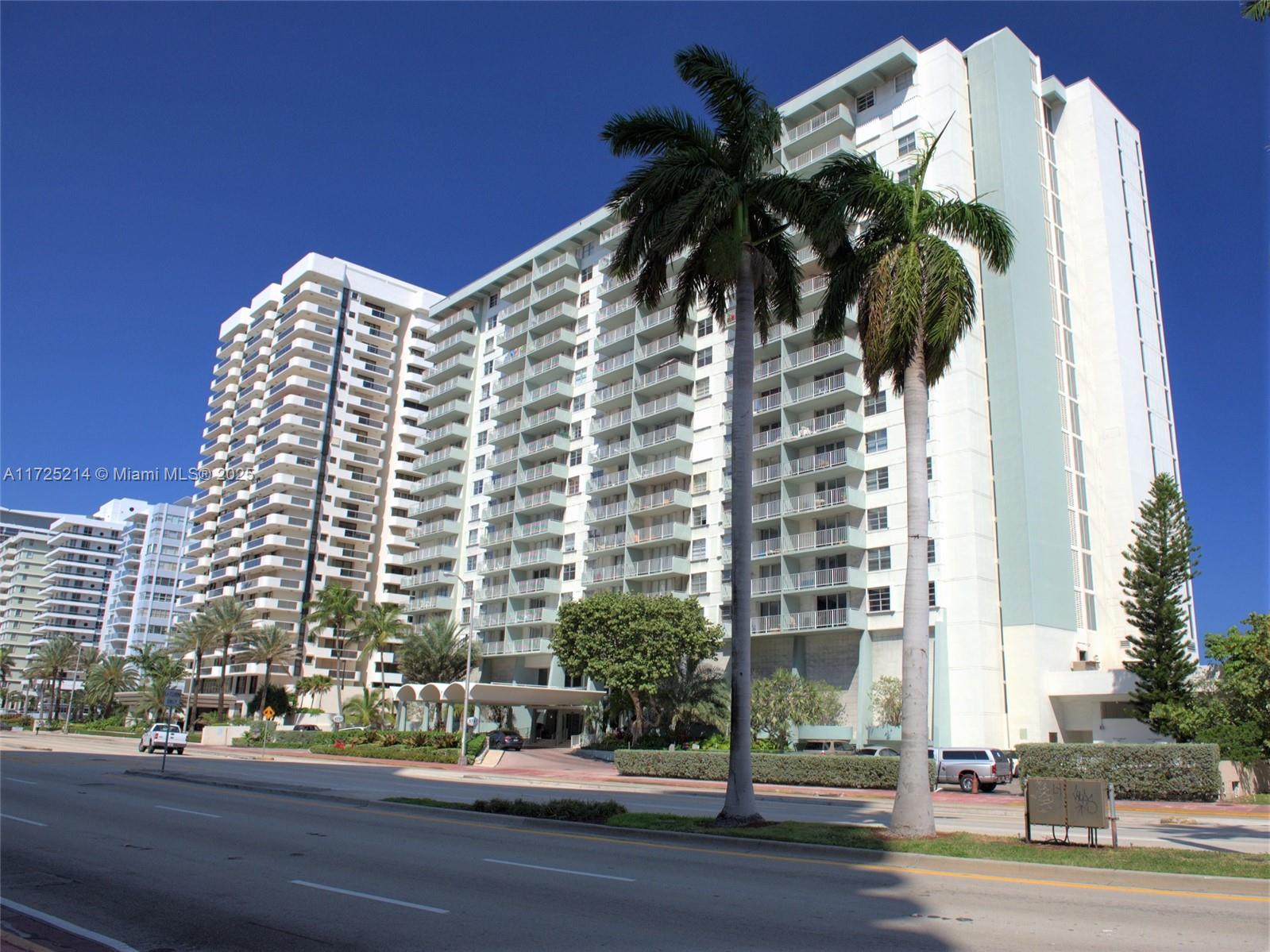 5701 Collins Ave 1011 Property Photo 4