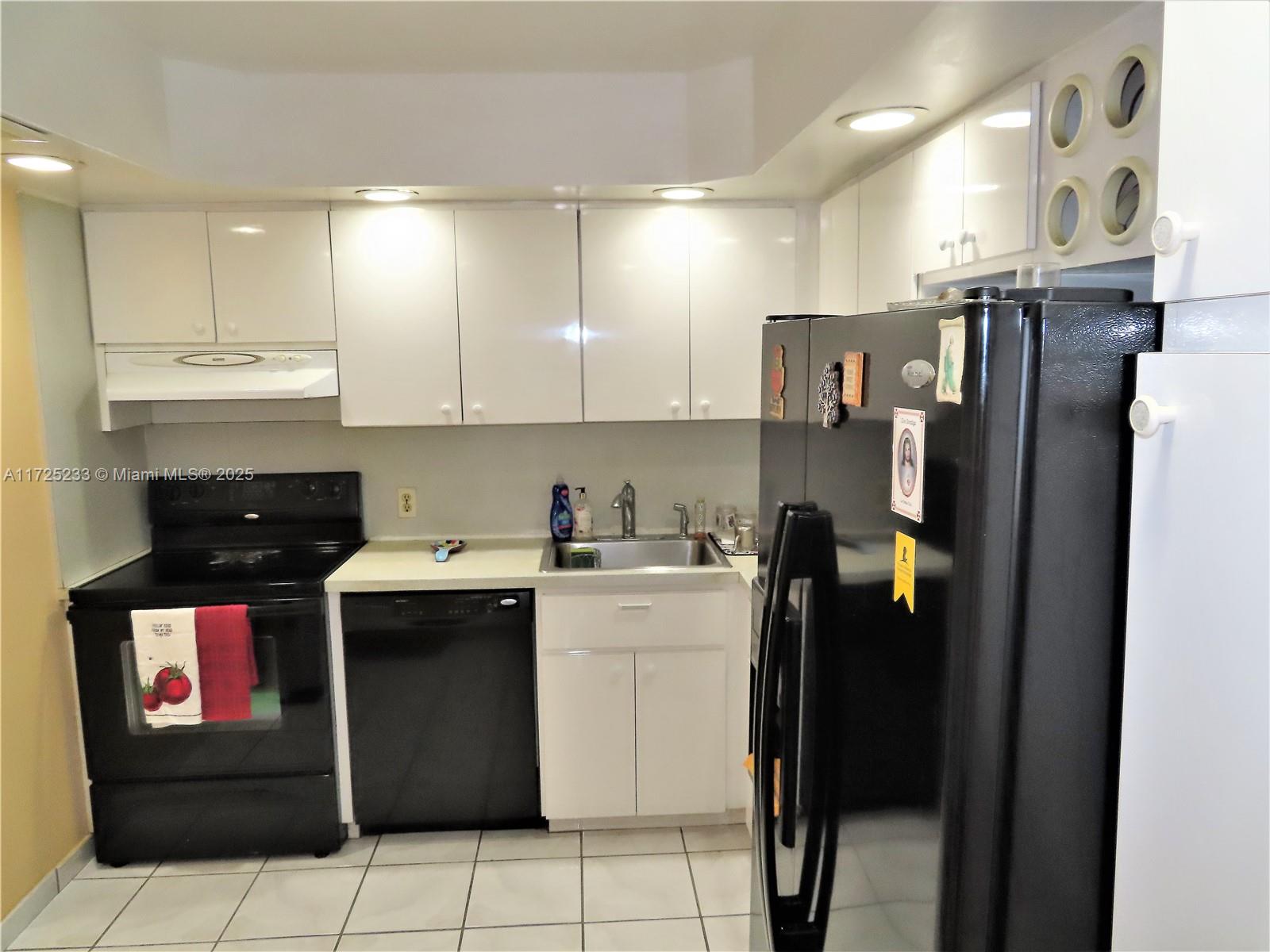 5701 Collins Ave 1011 Property Photo 6