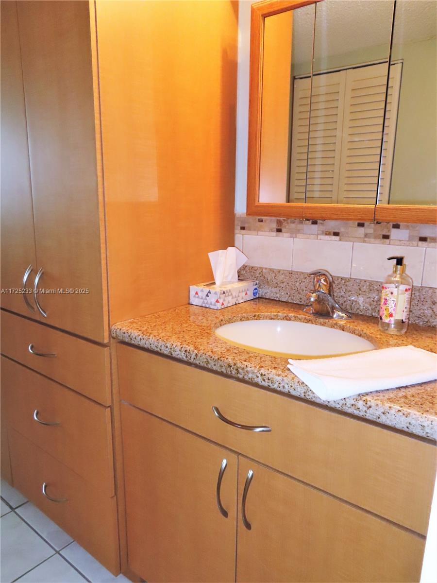 5701 Collins Ave 1011 Property Photo 14