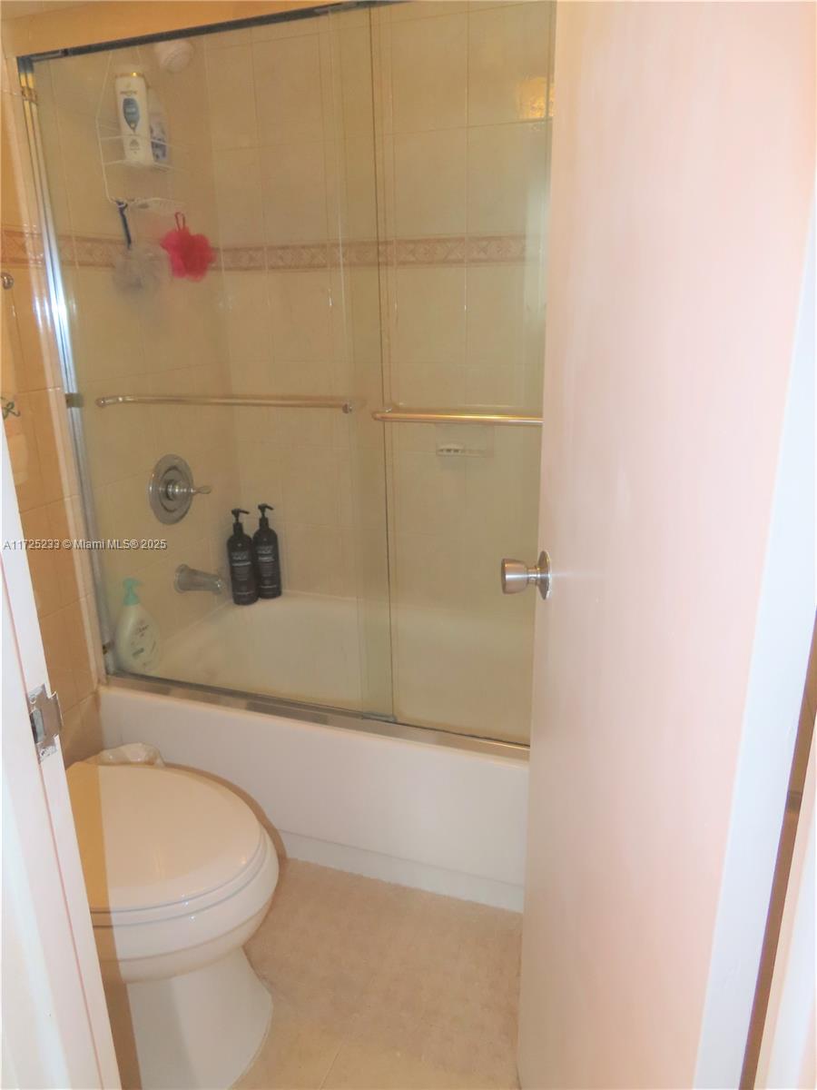 5701 Collins Ave 1011 Property Photo 17