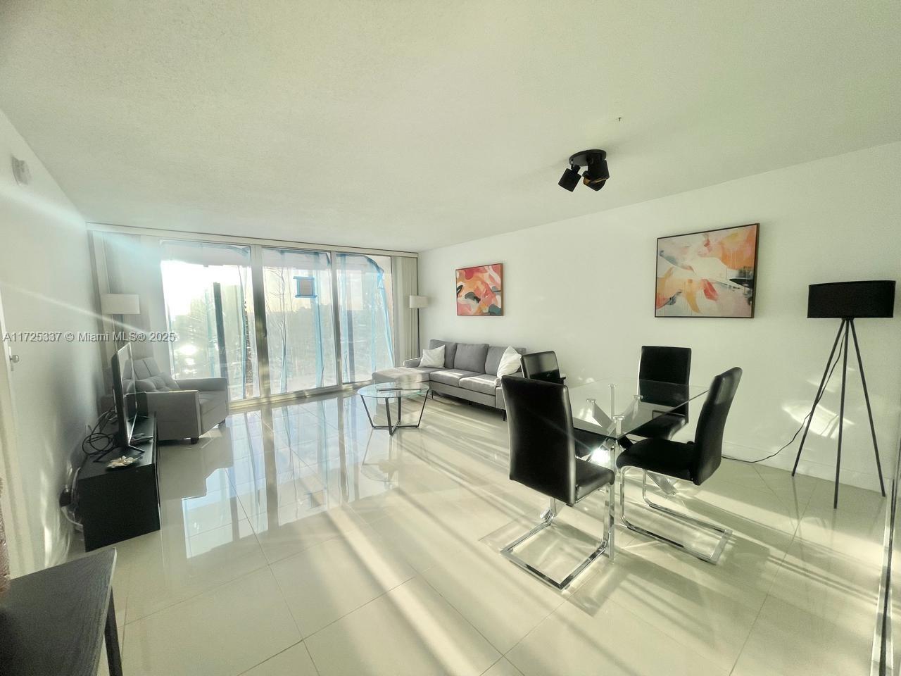 2030 S Ocean Dr 903 Property Photo 4
