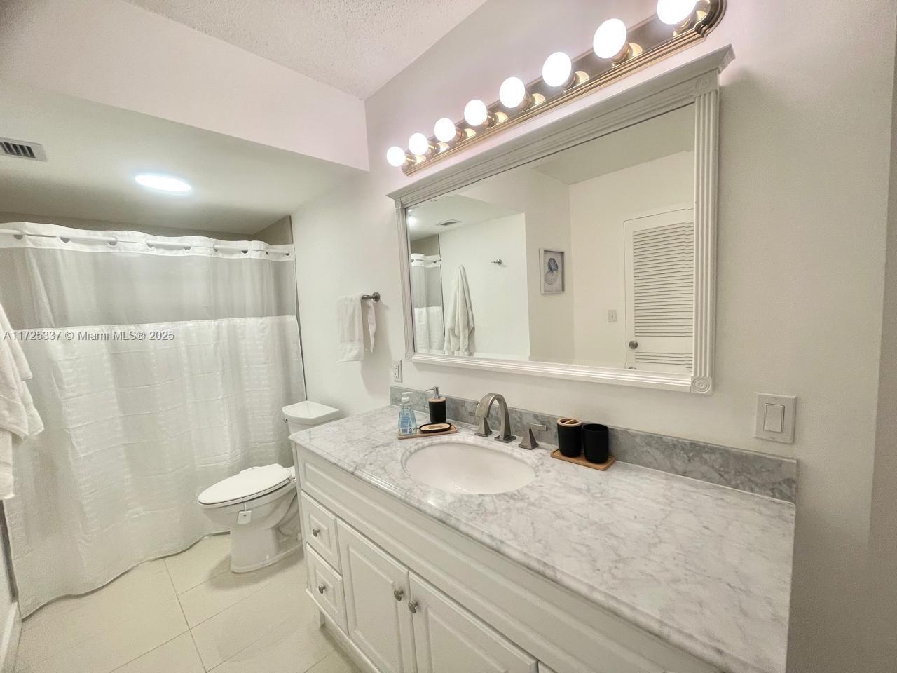 2030 S Ocean Dr 903 Property Photo 11