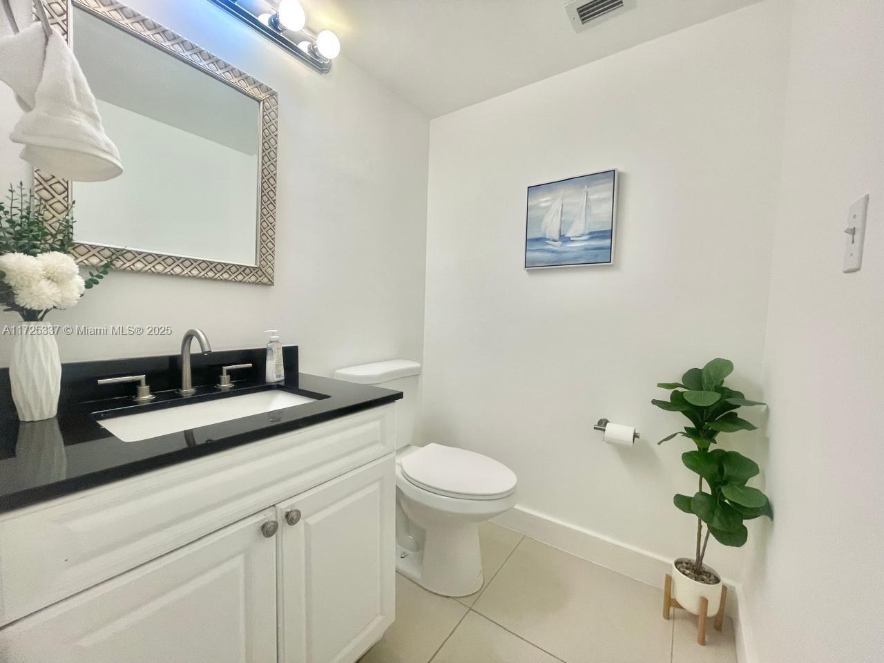 2030 S Ocean Dr 903 Property Photo 13