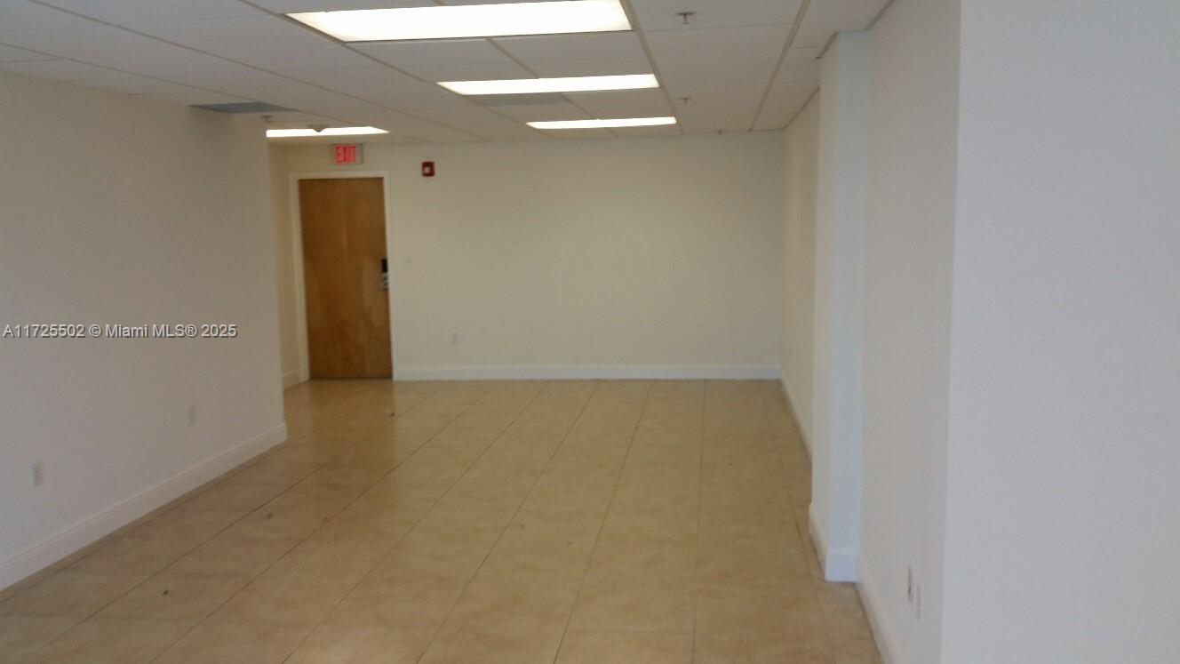 12484 Nw South River Dr 422 Property Photo 2