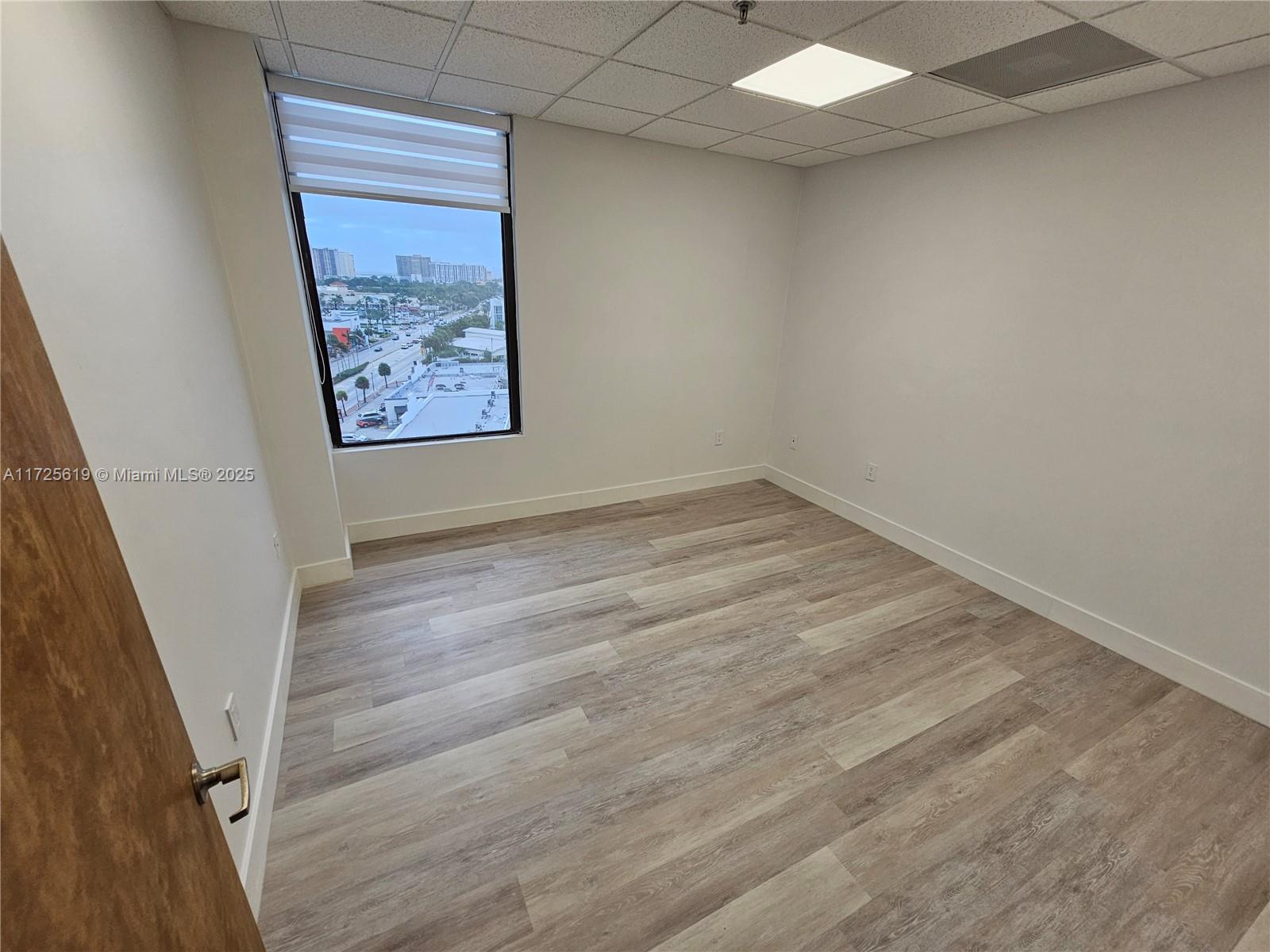 12550 Biscayne Blvd 800-4 Property Photo 5