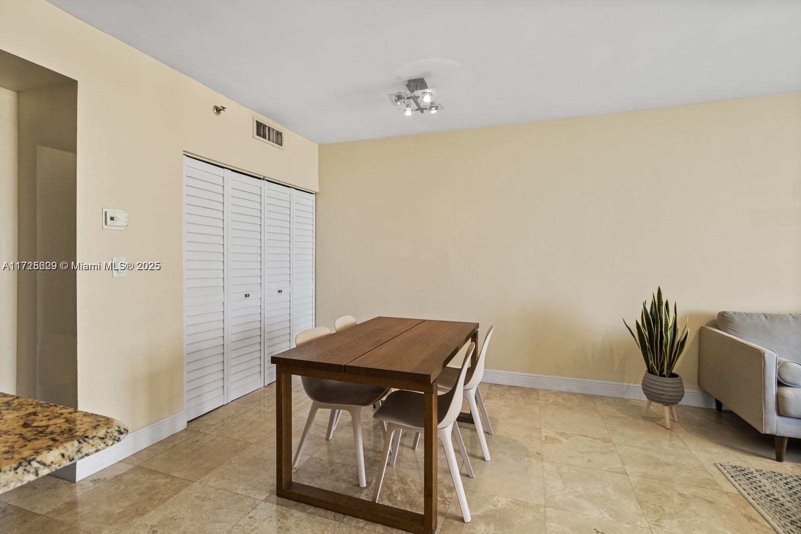 770 Claughton Island Dr Ph21 Property Photo 6
