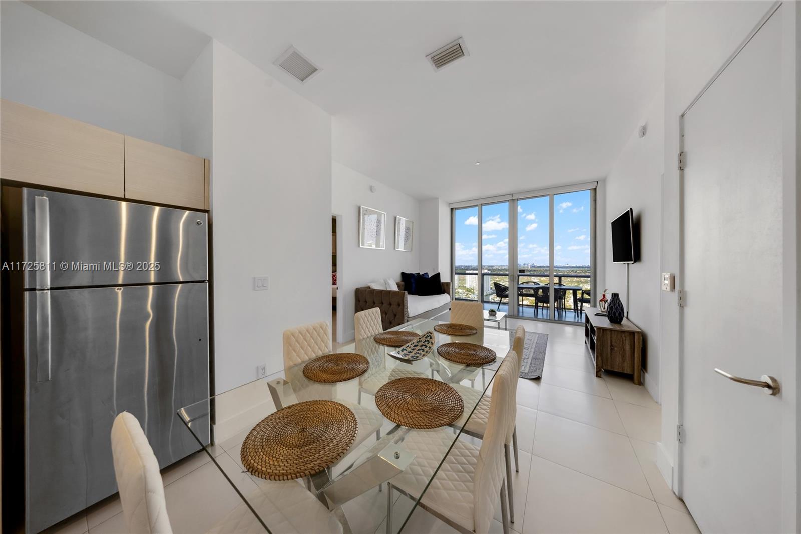 2600 E Hallandale Beach Blvd T3304 Property Photo 12