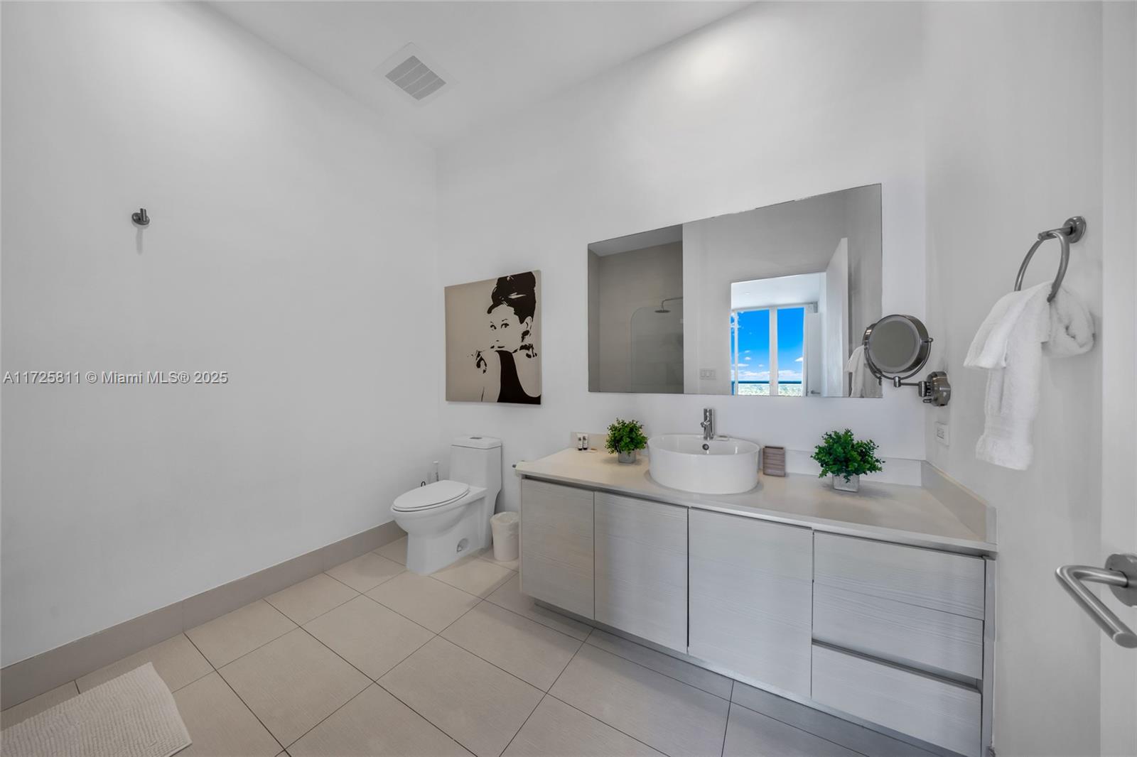 2600 E Hallandale Beach Blvd T3304 Property Photo 17
