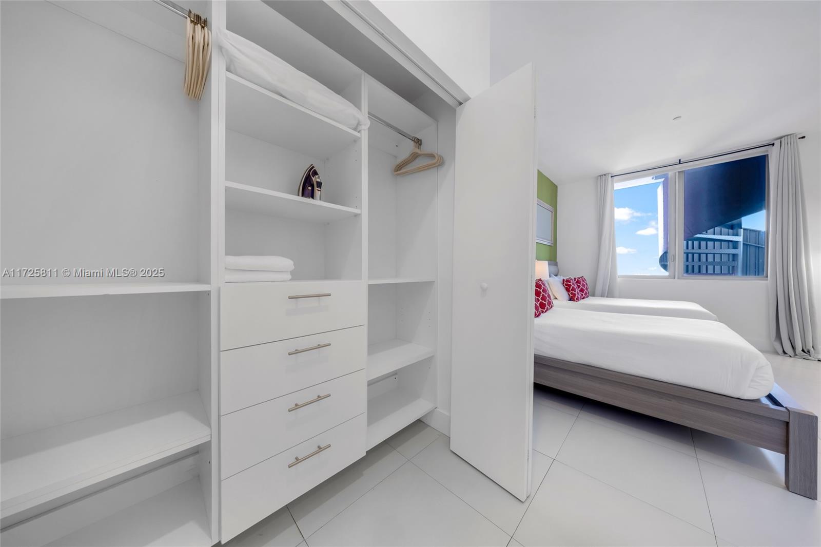 2600 E Hallandale Beach Blvd T3304 Property Photo 20