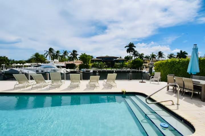 12 Isla Bahia Dr Property Photo 5