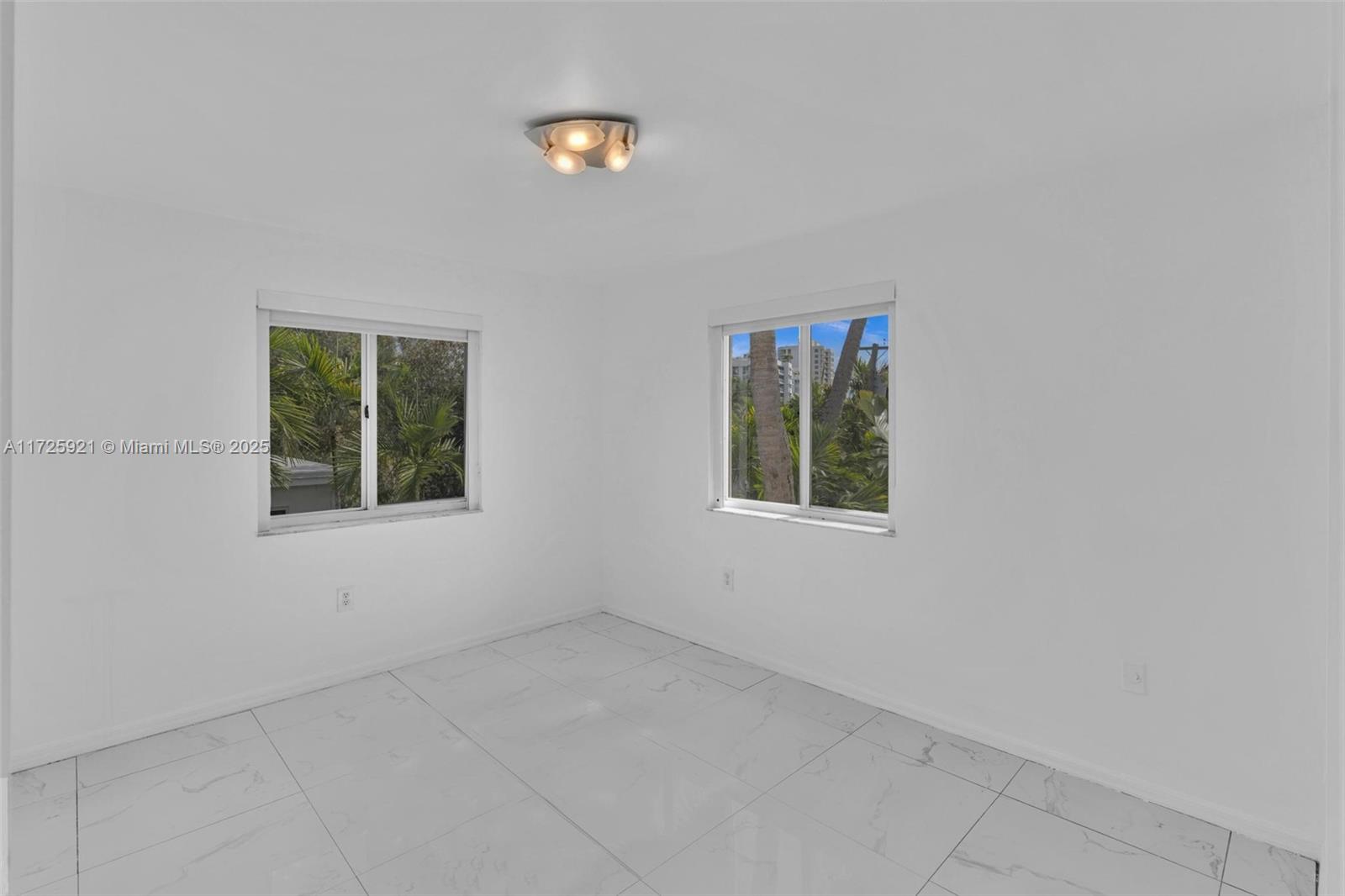 10065 Bay Harbor Ter Property Photo 26