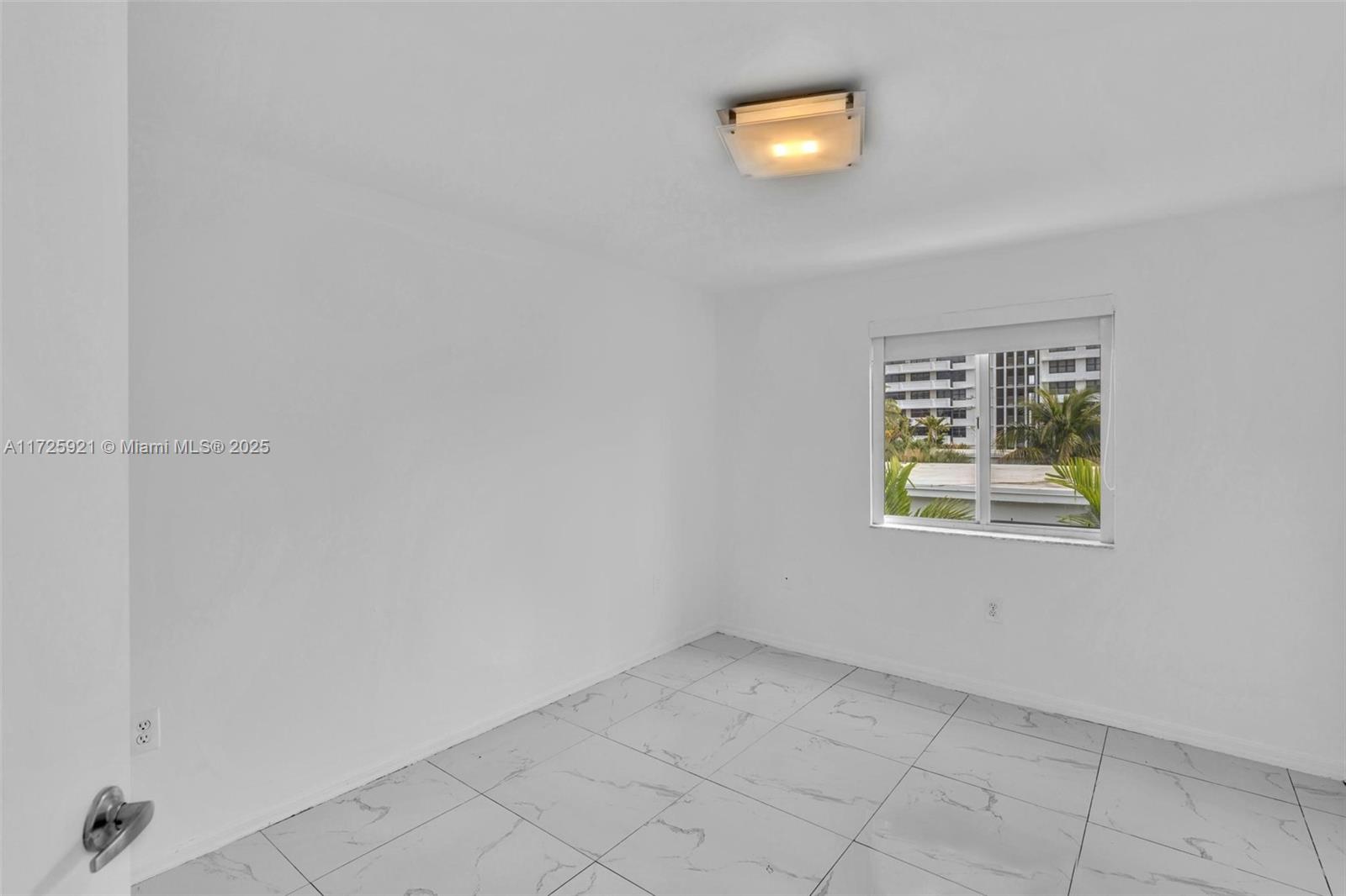 10065 Bay Harbor Ter Property Photo 27